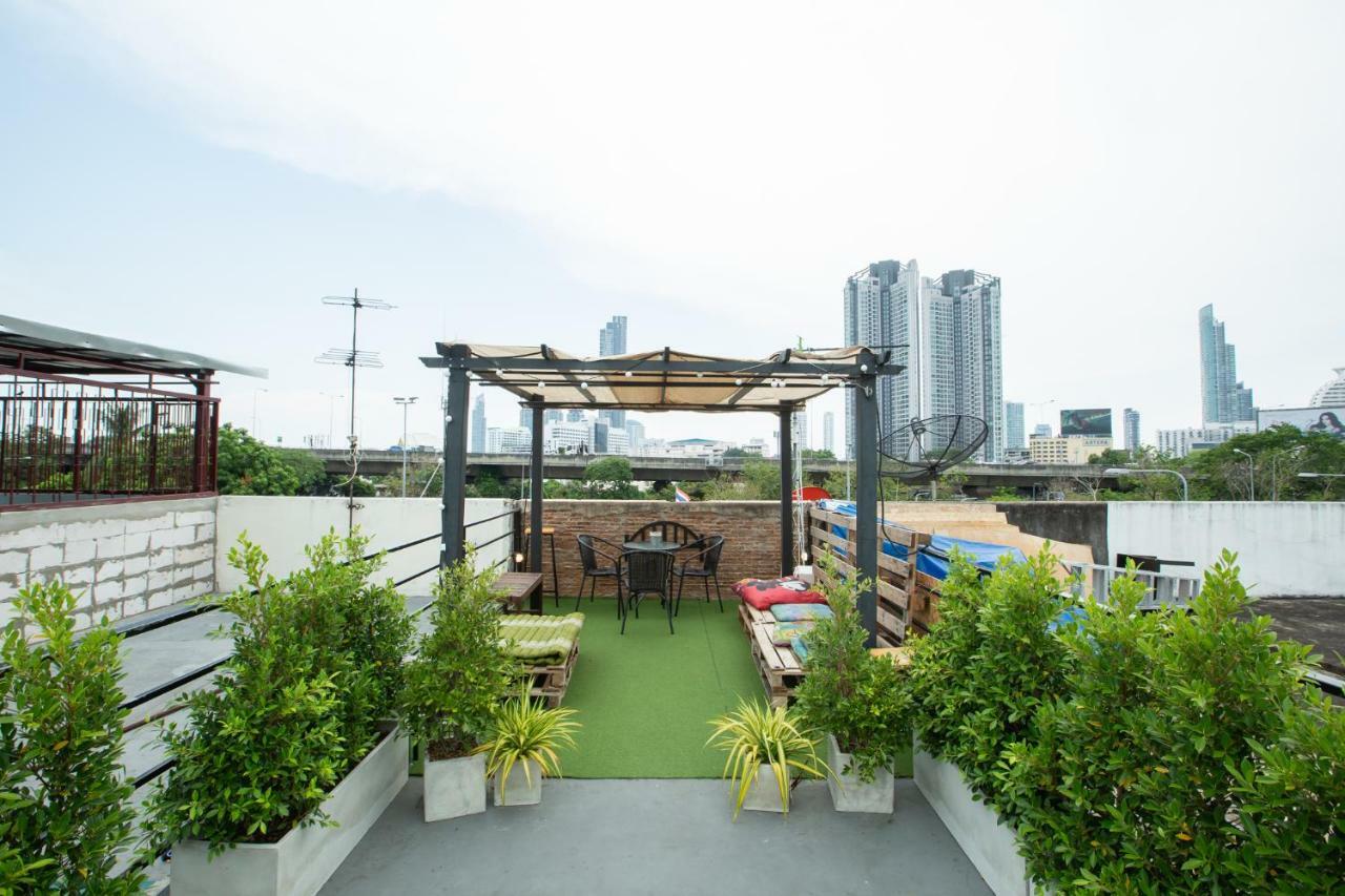 The Bridge Hostel Bangkok Extérieur photo