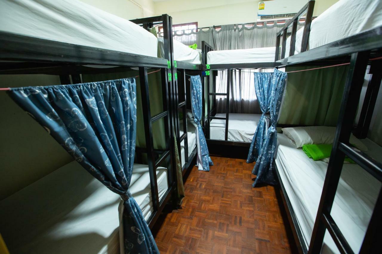 The Bridge Hostel Bangkok Extérieur photo